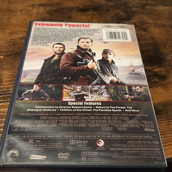 Defiance DVD - Picture 3 of 3